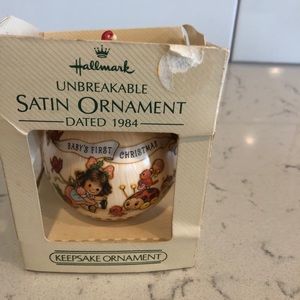 1984 HALLMARK BABY GIRL FIRST CHRISTMAS ORNAMENT